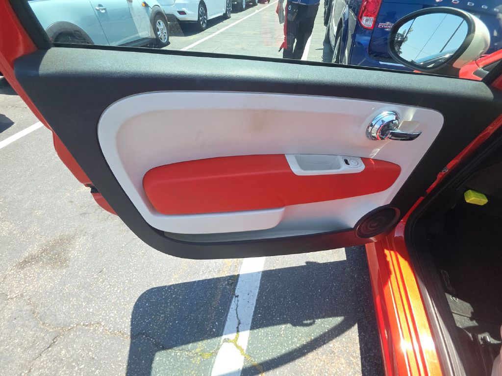 Photo 9 of this FIAT 500E