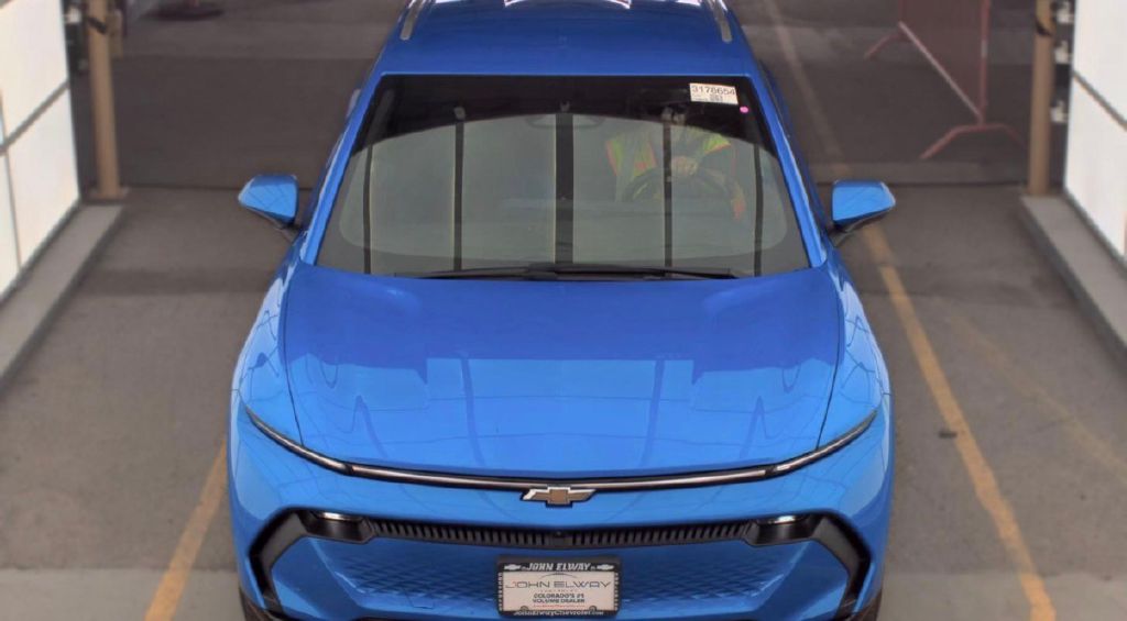 Photo 4 of this CHEVROLET EQUINOX EV