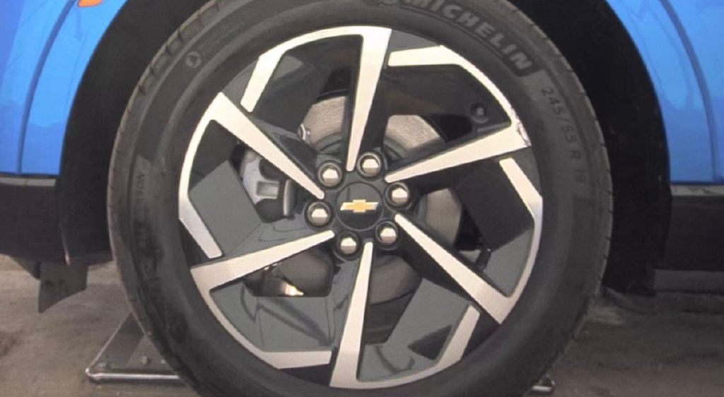 Photo 12 of this CHEVROLET EQUINOX EV