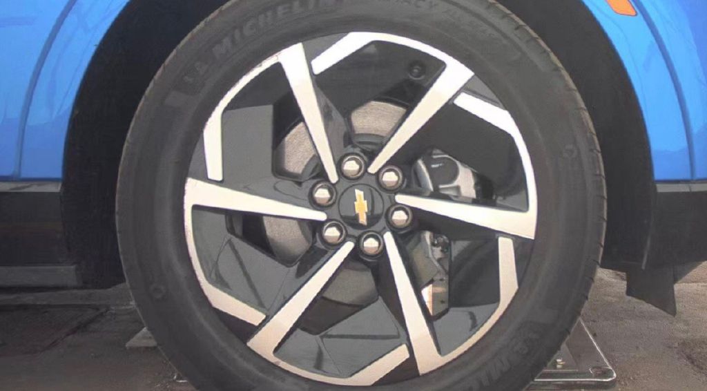 Photo 15 of this CHEVROLET EQUINOX EV
