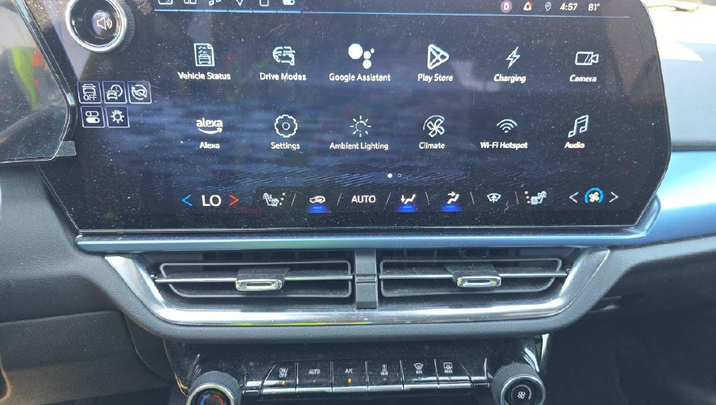 Photo 16 of this CHEVROLET EQUINOX EV