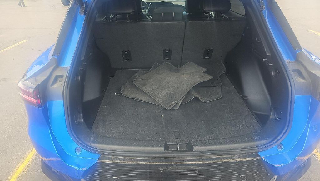 Photo 19 of this CHEVROLET EQUINOX EV