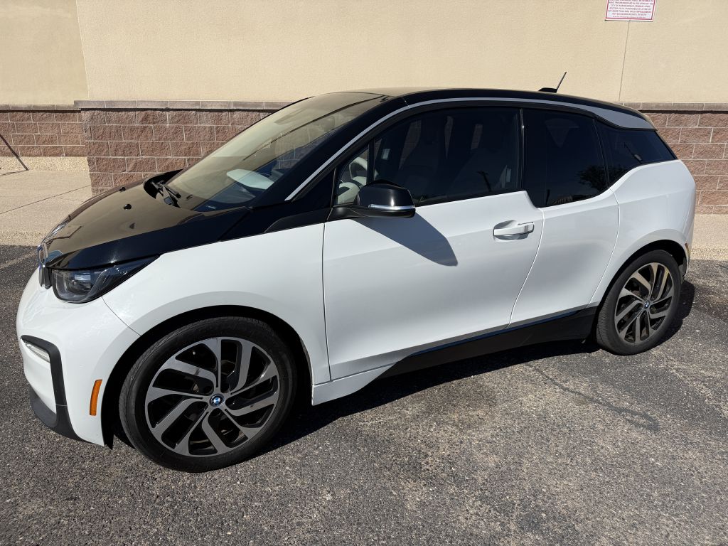 Photo 2 of this BMW I3