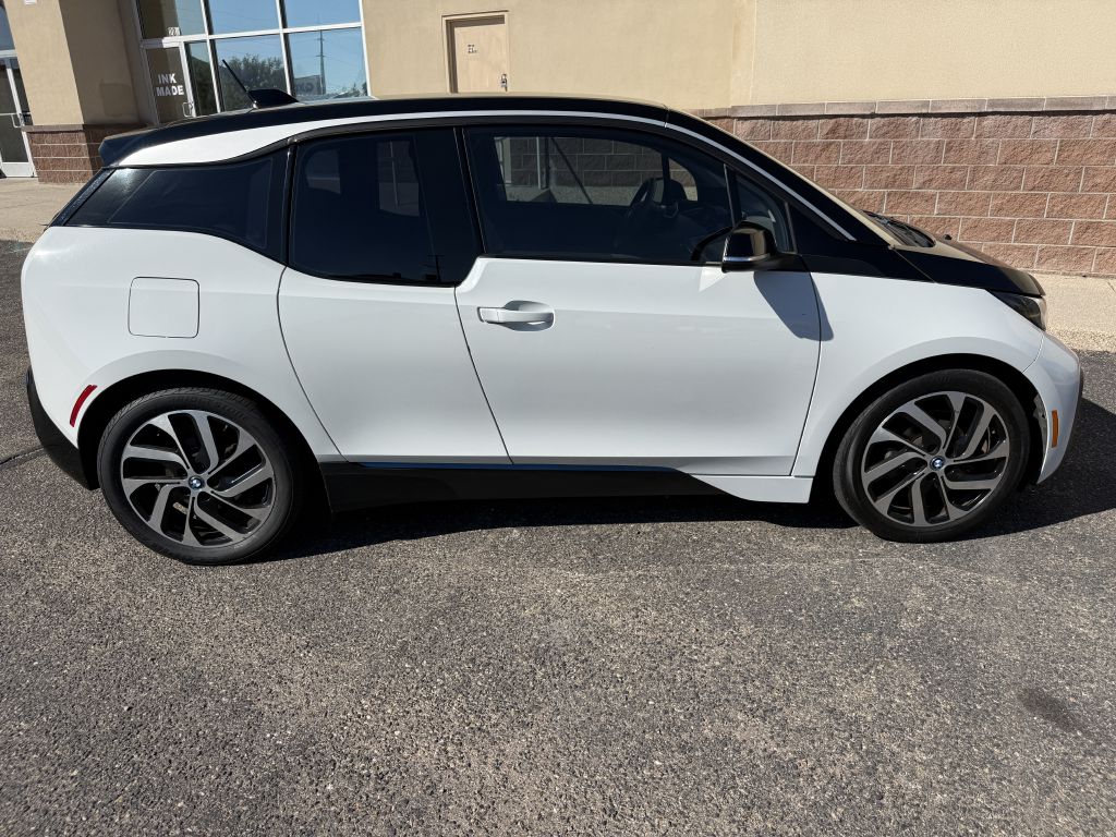Photo 8 of this BMW I3