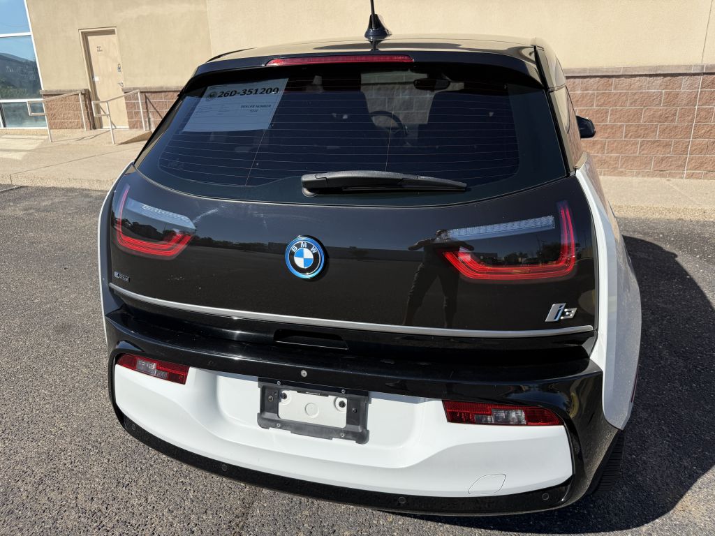 Photo 11 of this BMW I3