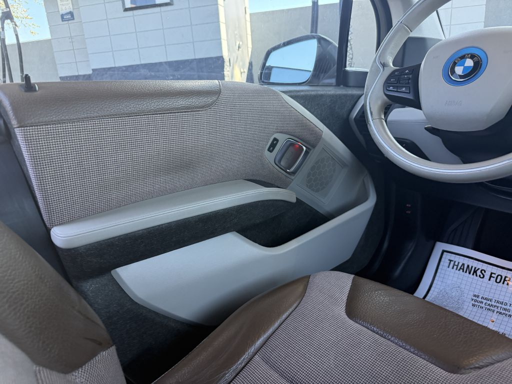 Photo 19 of this BMW I3