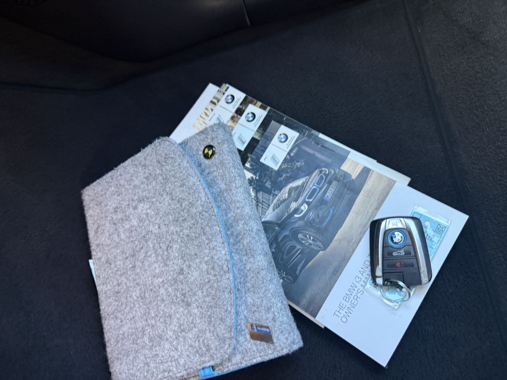 Photo 21 of this BMW I3