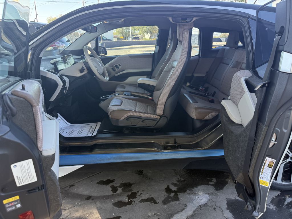Photo 22 of this BMW I3