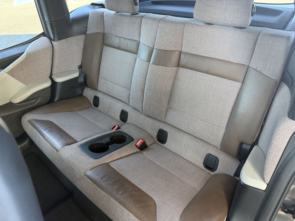 Photo 23 of this BMW I3