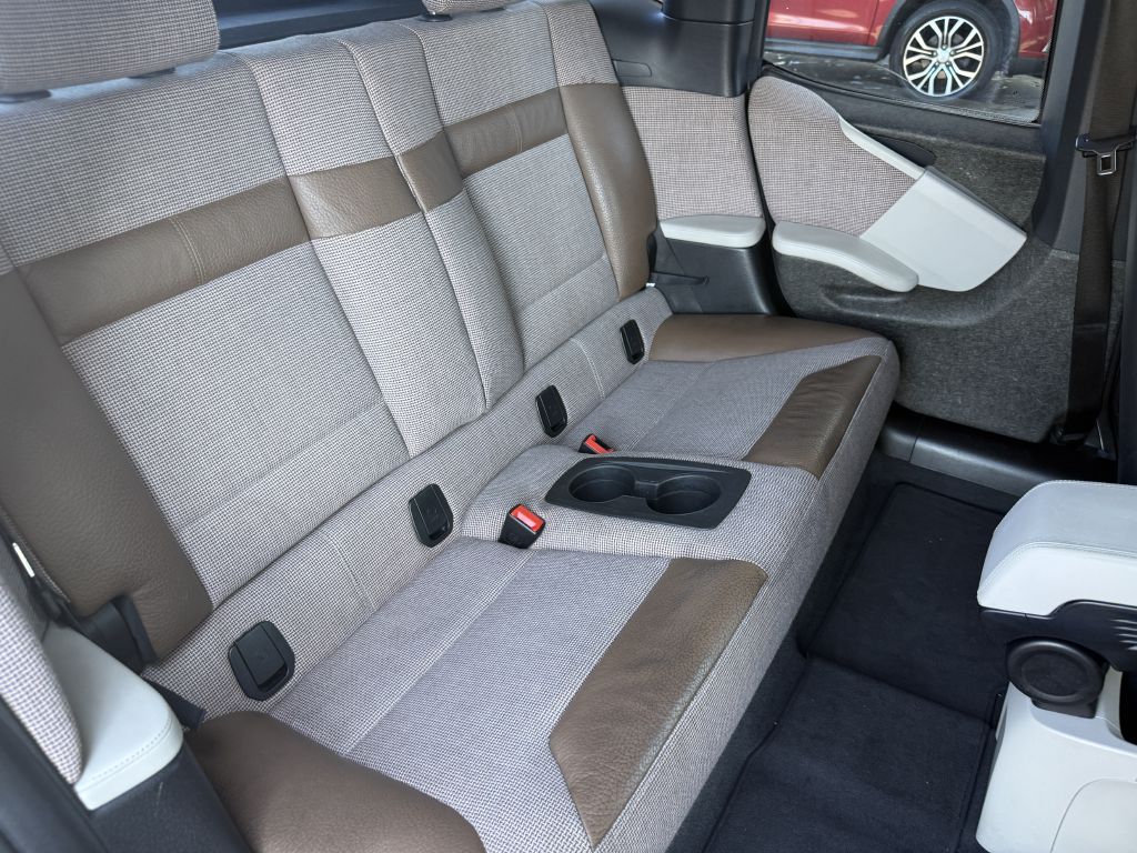Photo 25 of this BMW I3