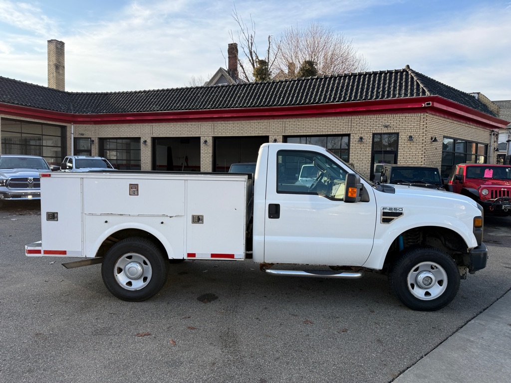 Photo 2 of this FORD F250