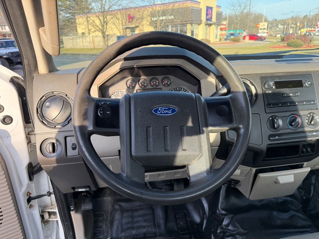 Photo 11 of this FORD F250