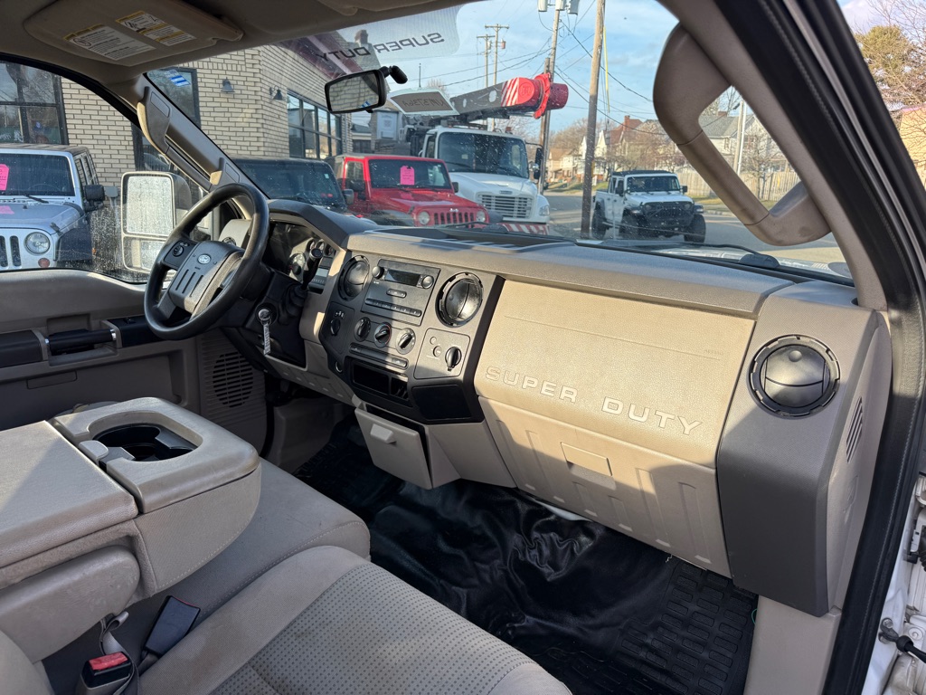 Photo 6 of this FORD F250