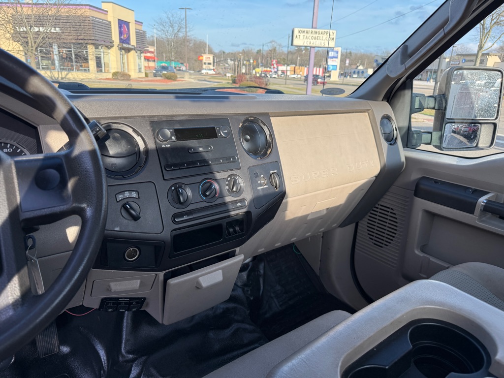 Photo 10 of this FORD F250