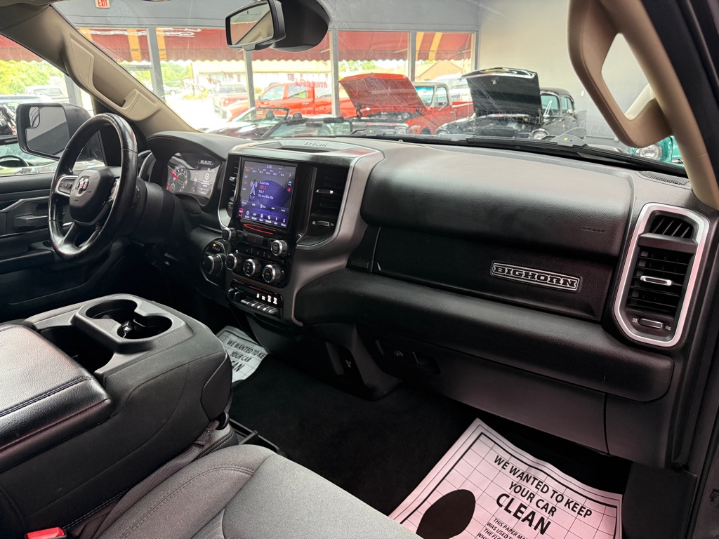 Photo 13 of this RAM 1500