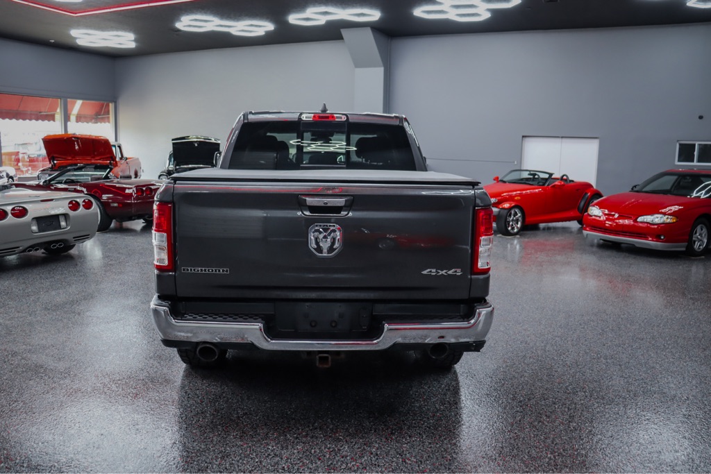 Photo 4 of this RAM 1500