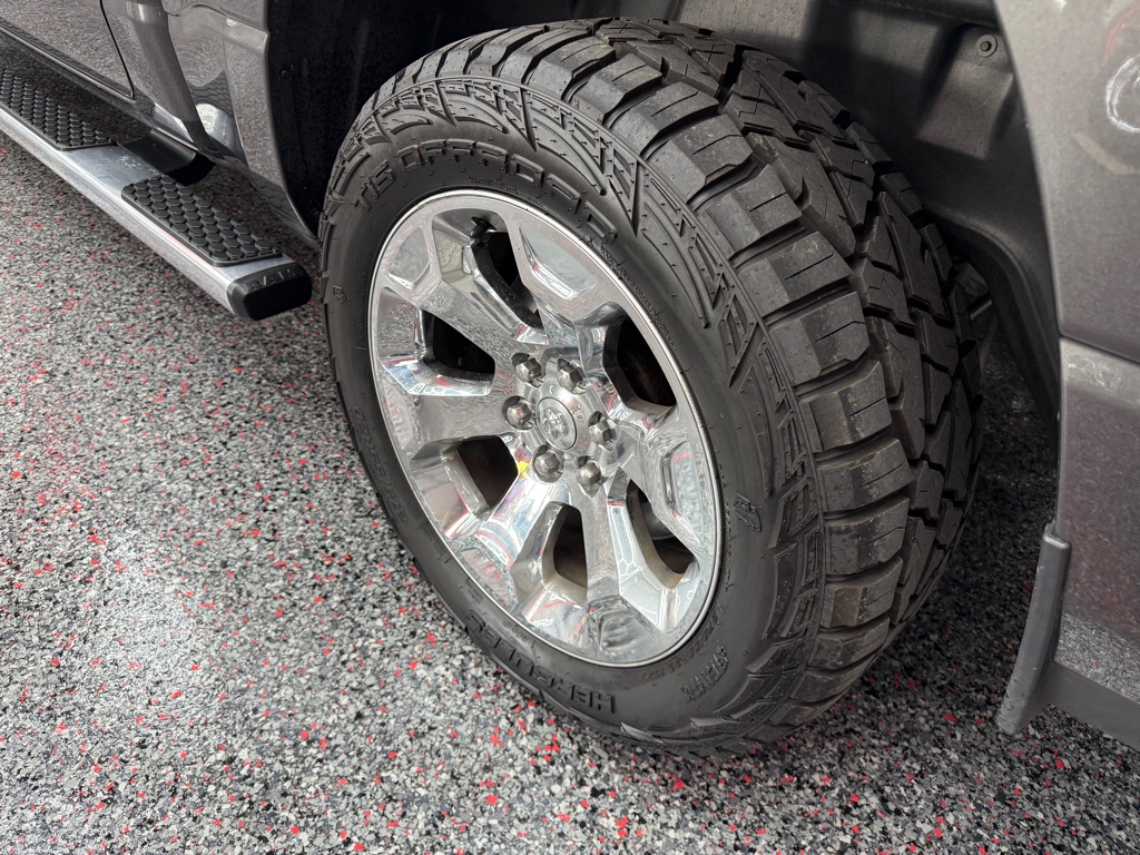Photo 9 of this RAM 1500