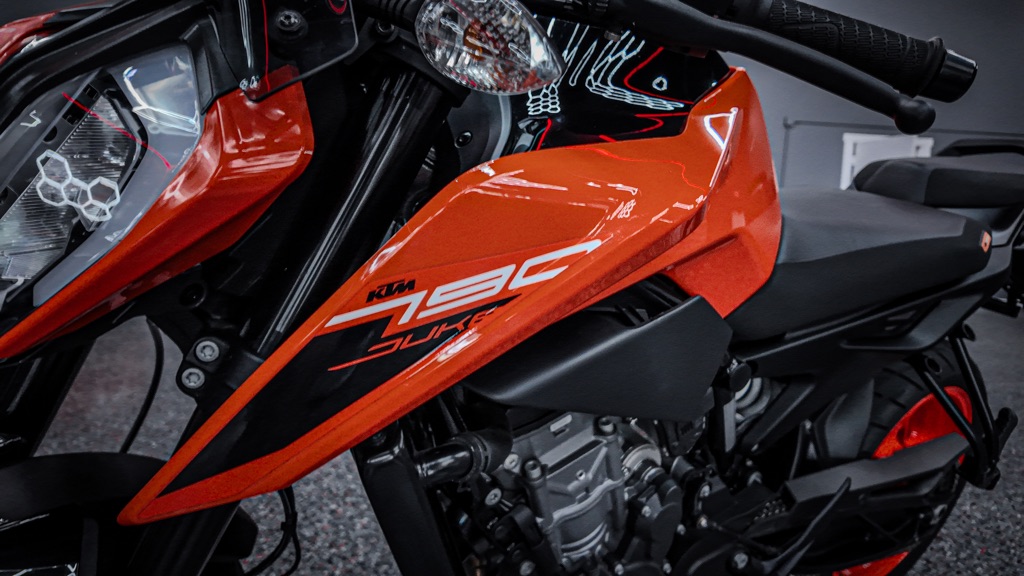 Photo 7 of this KTM DUKE
