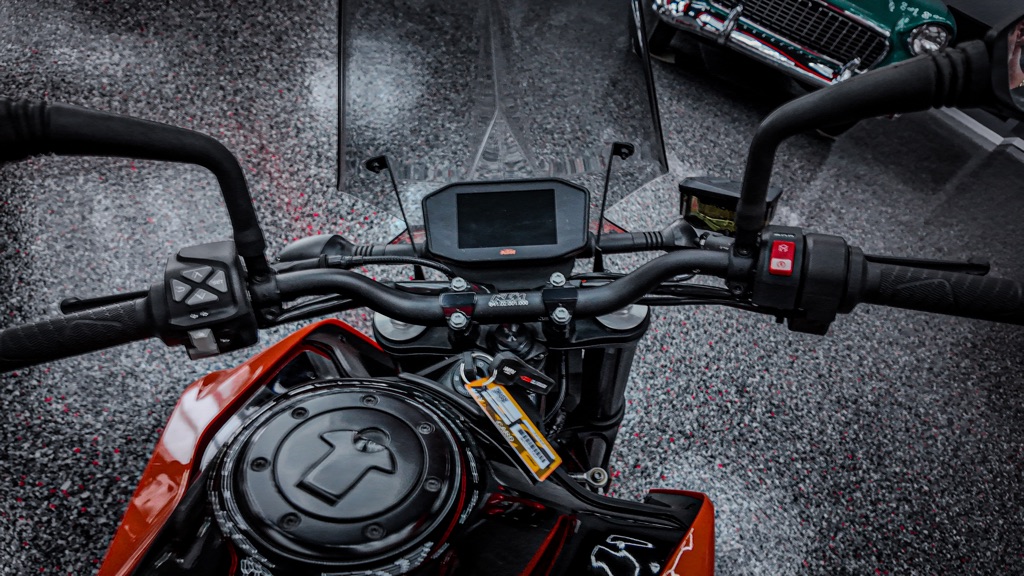 Photo 9 of this KTM DUKE