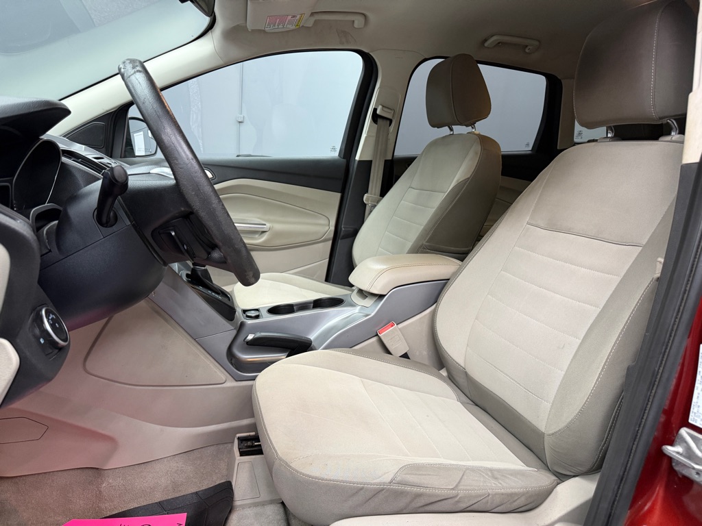 Photo 15 of this FORD ESCAPE