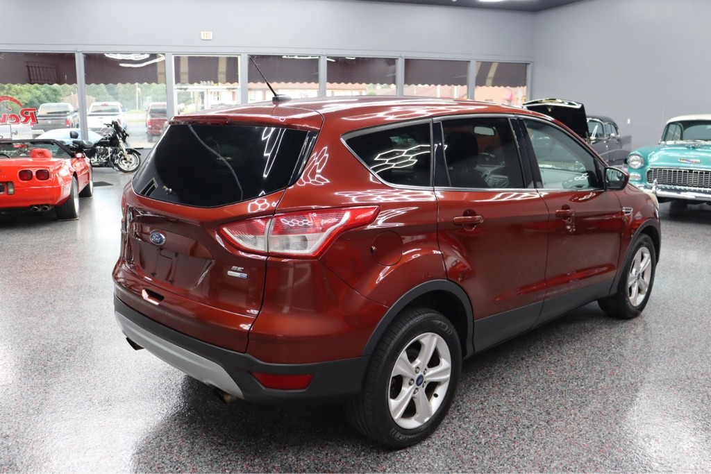 Photo 4 of this FORD ESCAPE