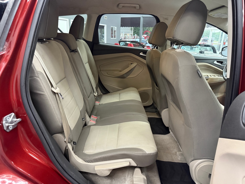 Photo 13 of this FORD ESCAPE