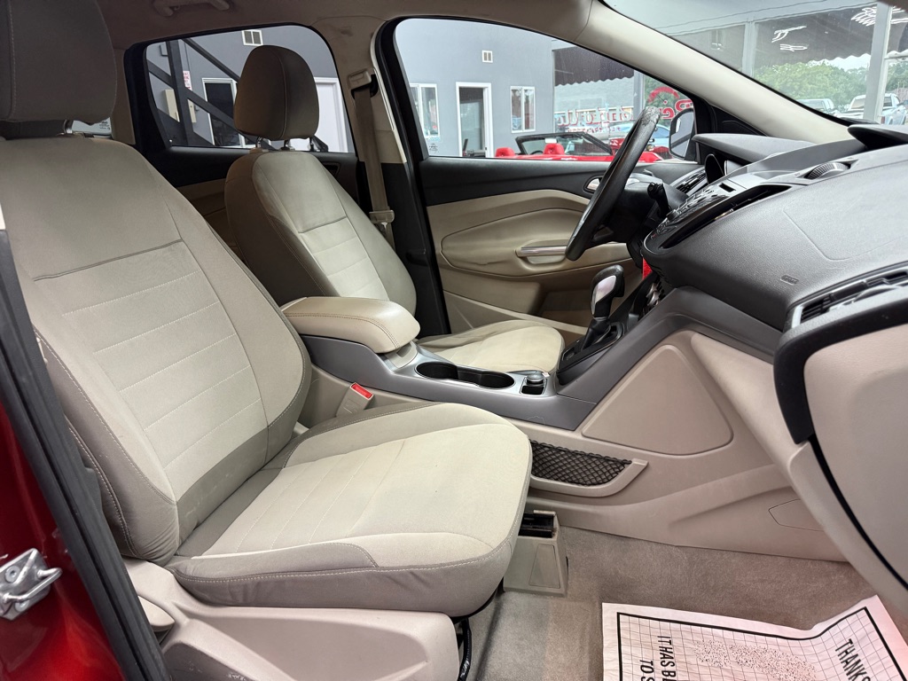 Photo 9 of this FORD ESCAPE