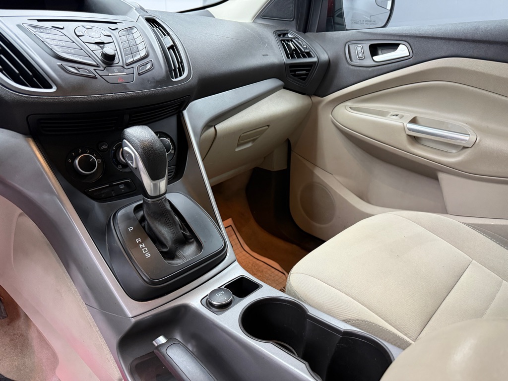 Photo 17 of this FORD ESCAPE