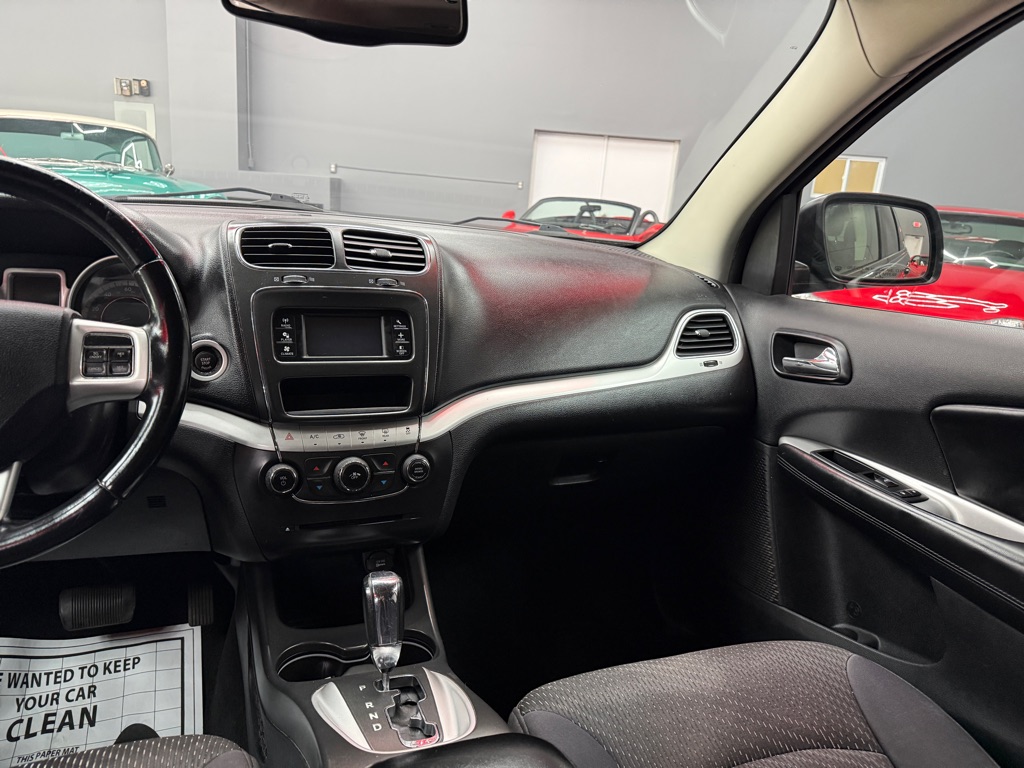 Photo 17 of this DODGE JOURNEY