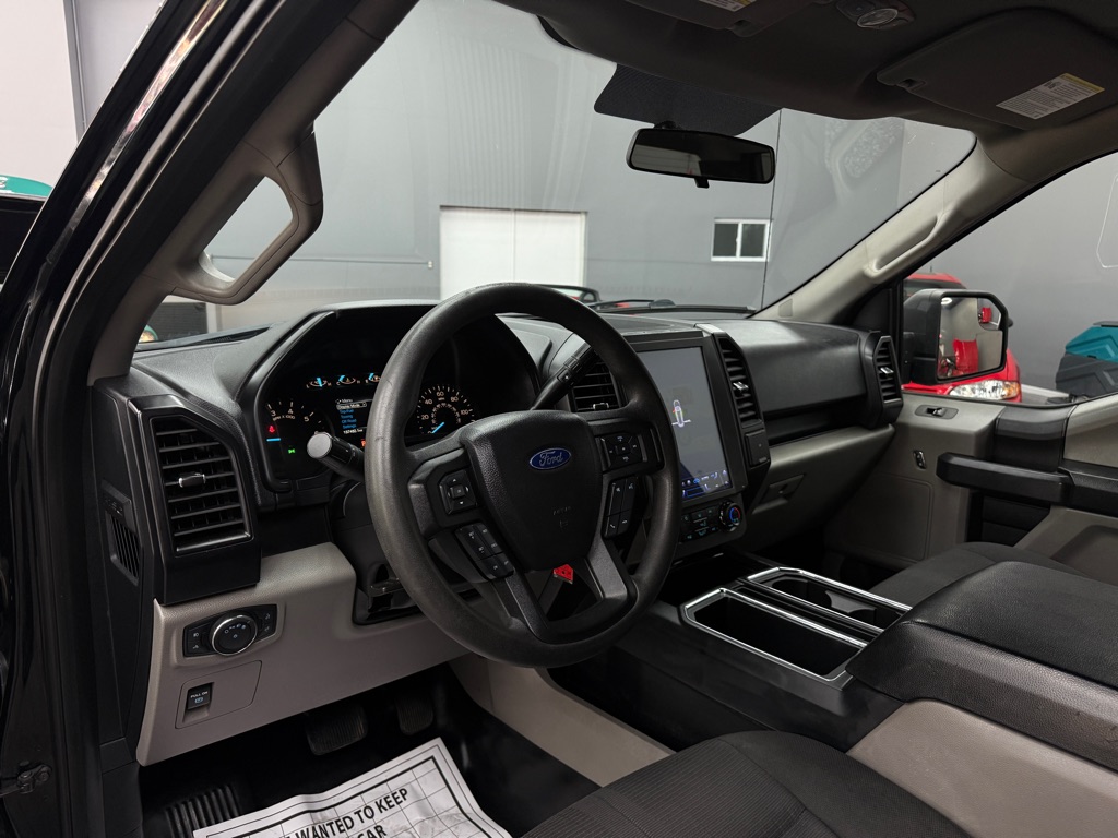 Photo 6 of this FORD F150
