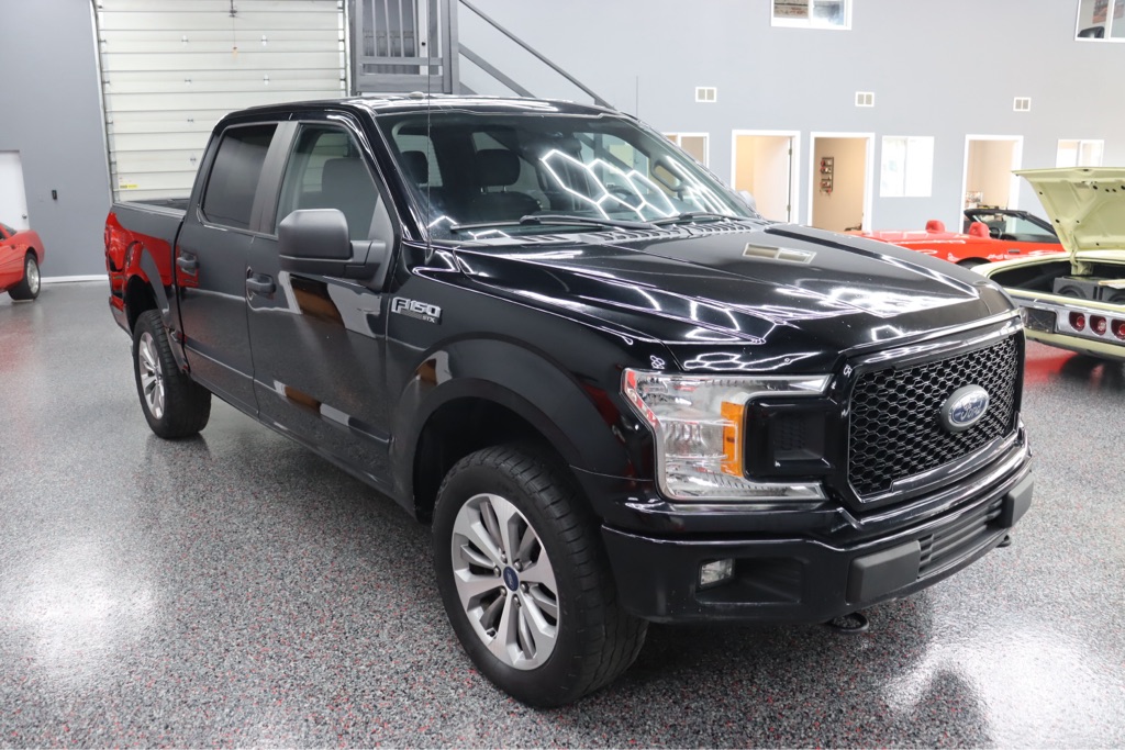 Photo 4 of this FORD F150