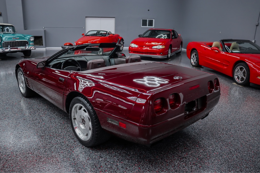 Photo 2 of this CHEVROLET CORVETTE