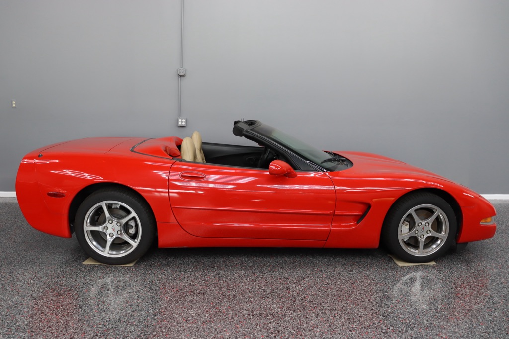 Photo 2 of this CHEVROLET CORVETTE