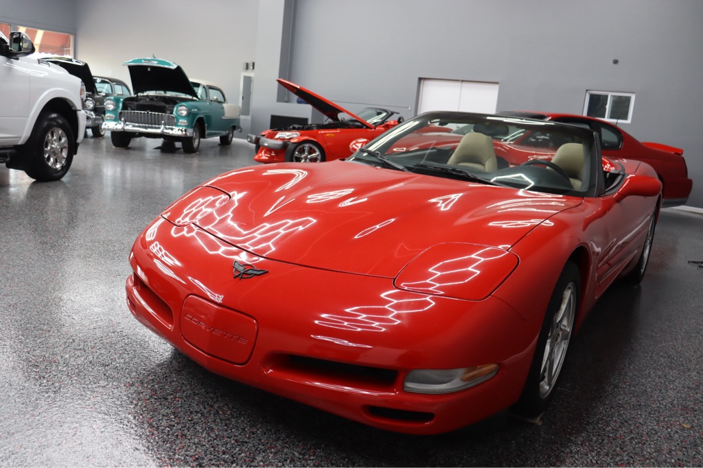 Photo 5 of this CHEVROLET CORVETTE