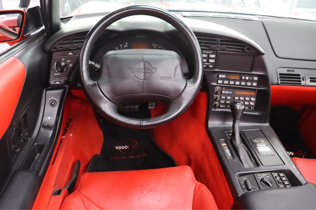 Photo 7 of this CHEVROLET CORVETTE