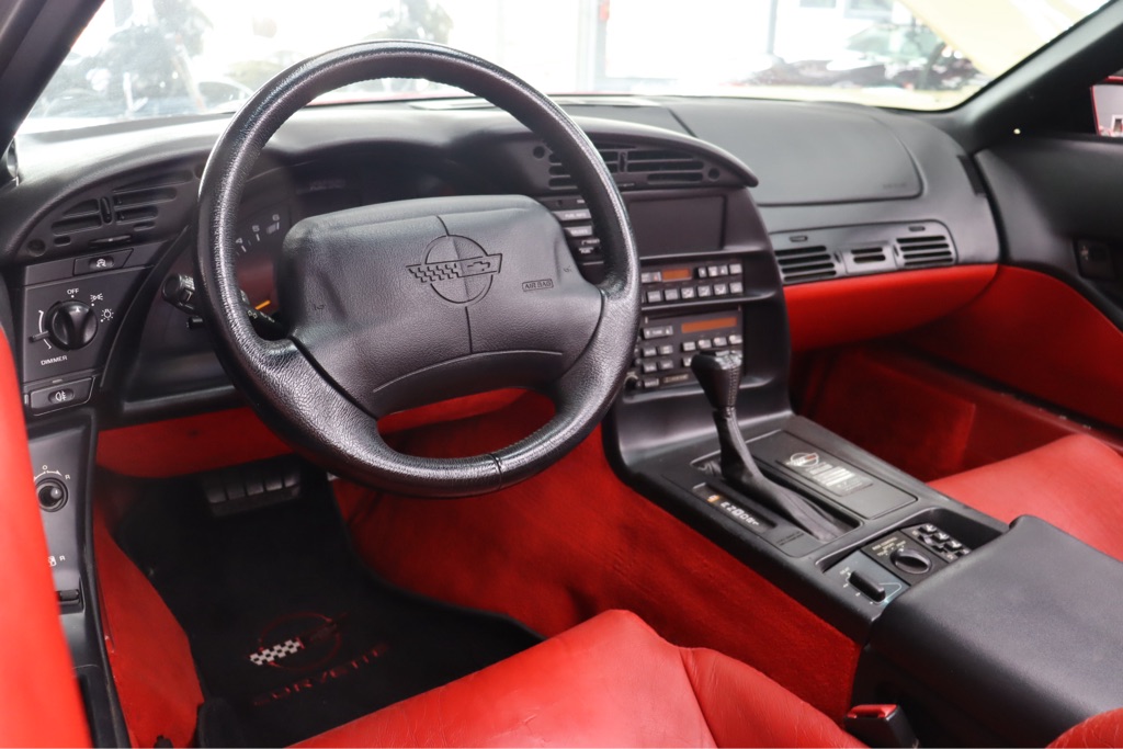 Photo 6 of this CHEVROLET CORVETTE