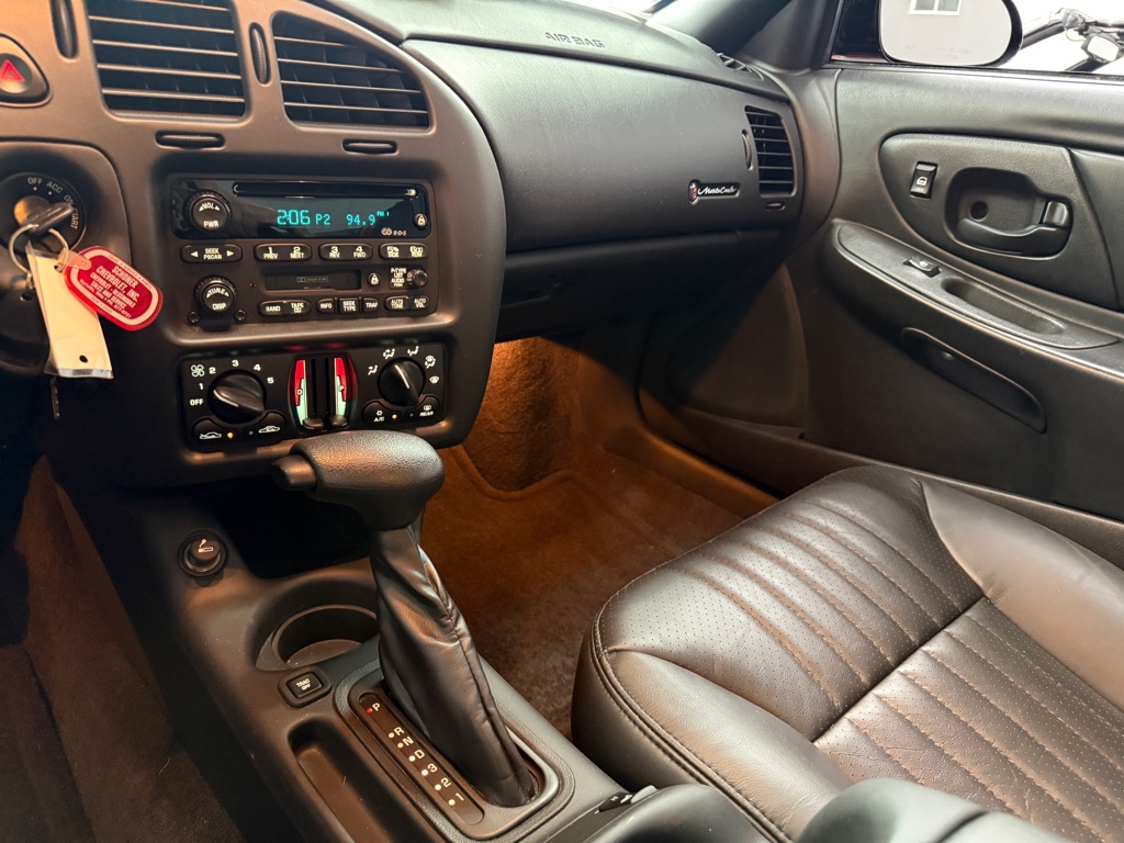 Photo 15 of this CHEVROLET MONTE CARLO