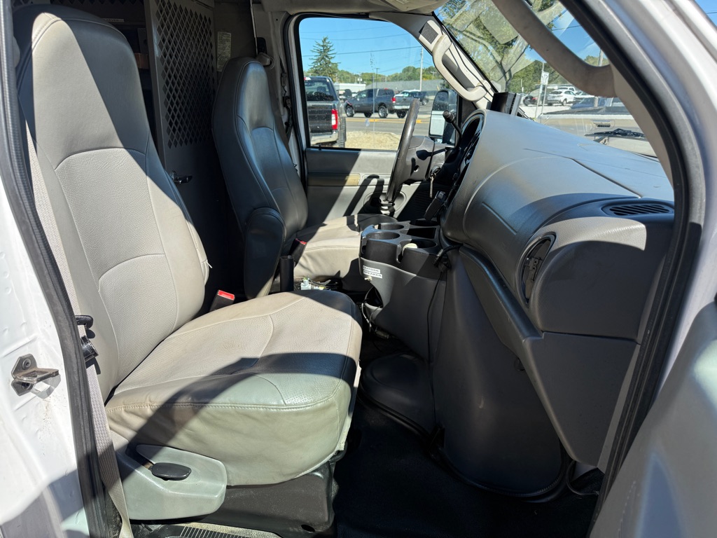 Photo 13 of this FORD ECONOLINE