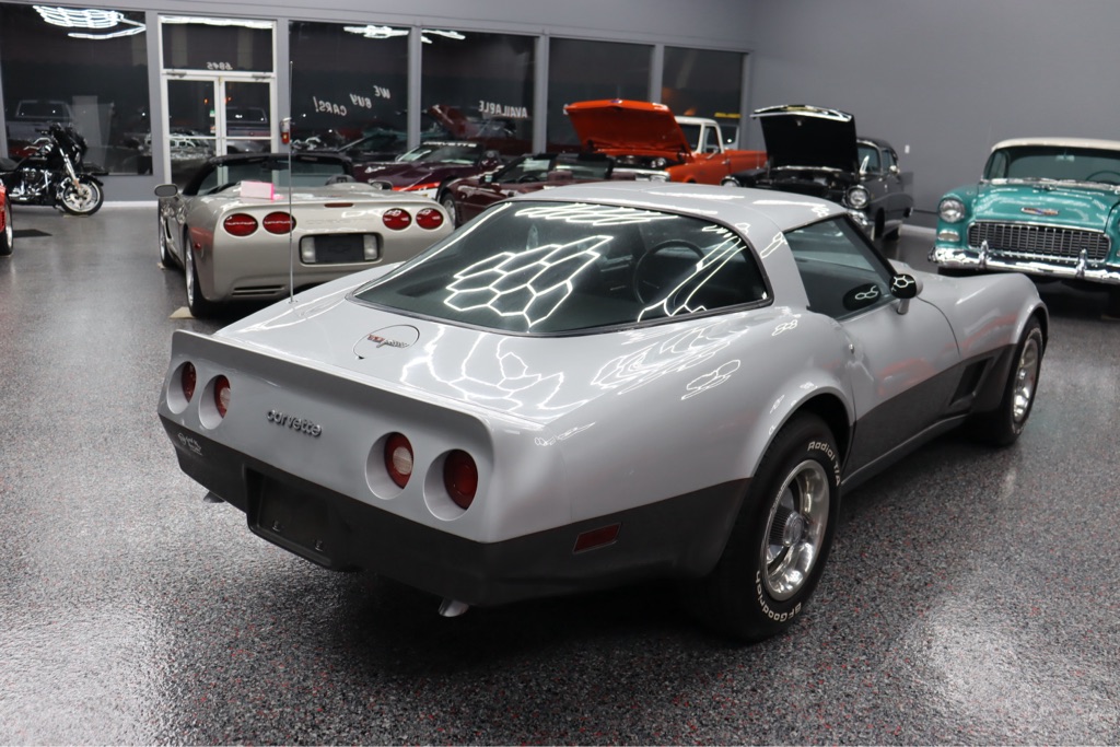 Photo 8 of this CHEVY CORVETTE