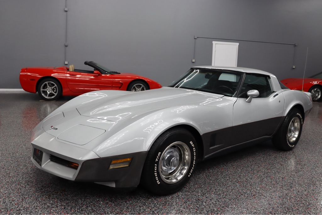 Photo 2 of this CHEVY CORVETTE