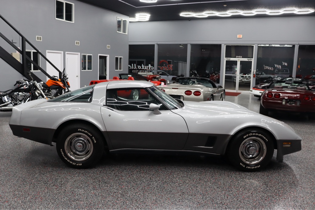 Photo 9 of this CHEVY CORVETTE