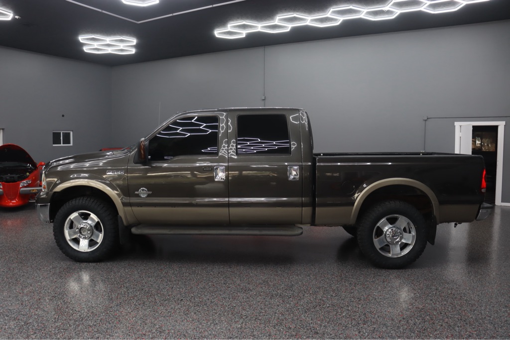 Photo 2 of this FORD F250
