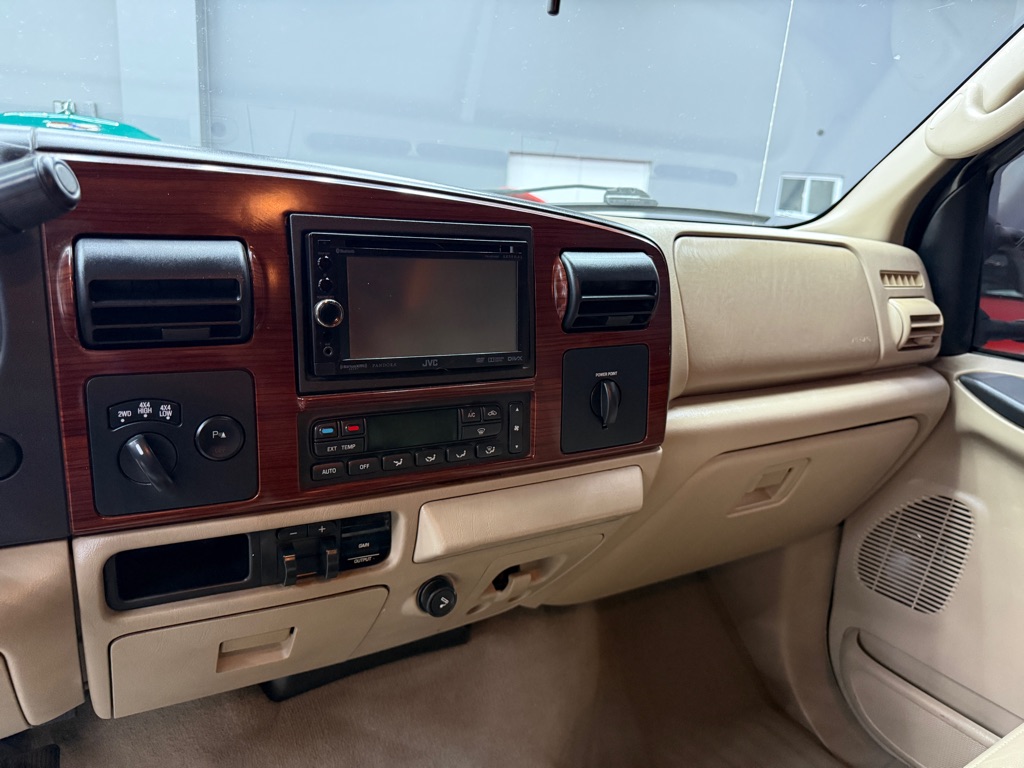 Photo 17 of this FORD F250