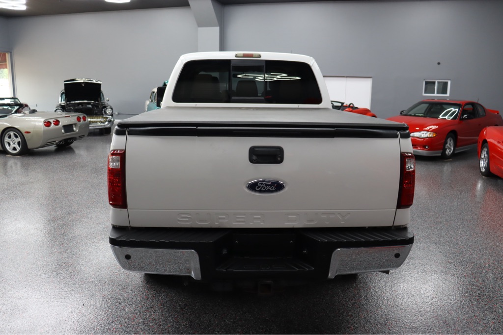 Photo 8 of this FORD F250  LARIAT