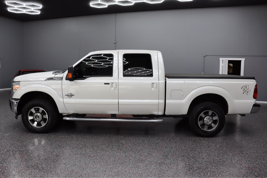 Photo 2 of this FORD F250  LARIAT