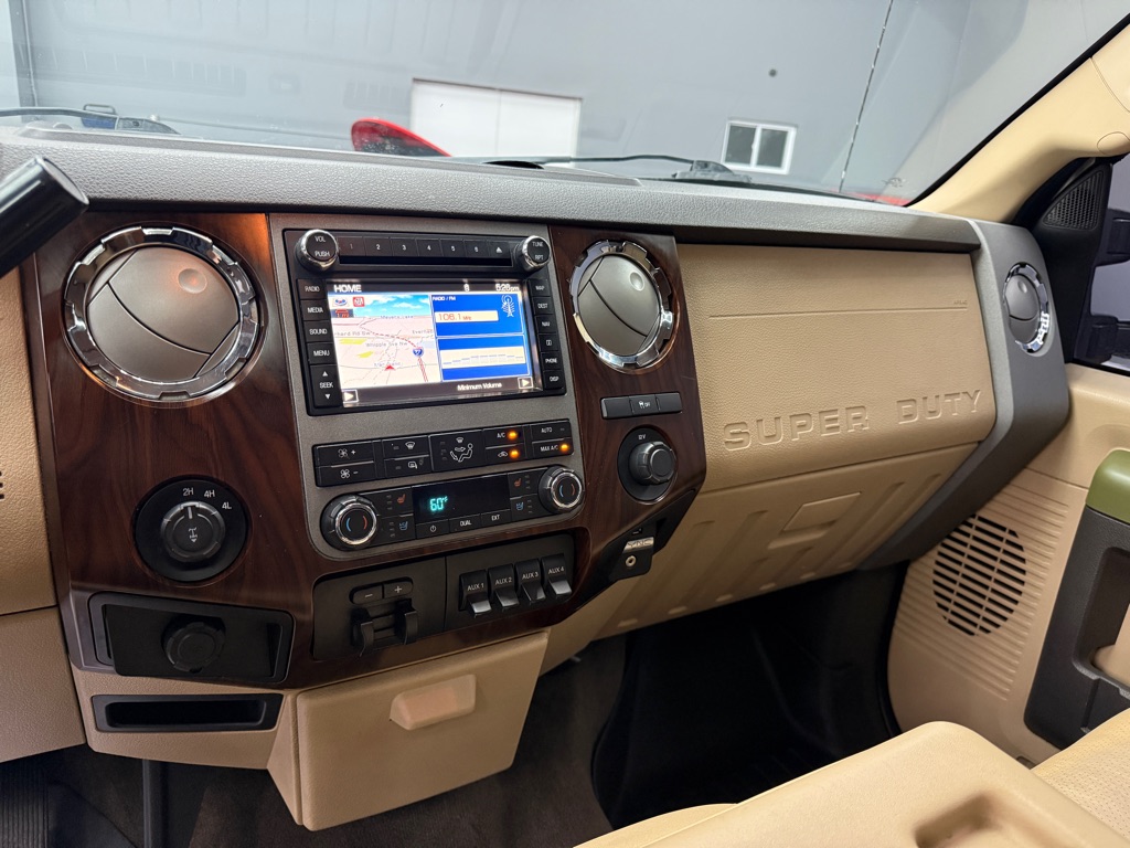 Photo 17 of this FORD F250  LARIAT