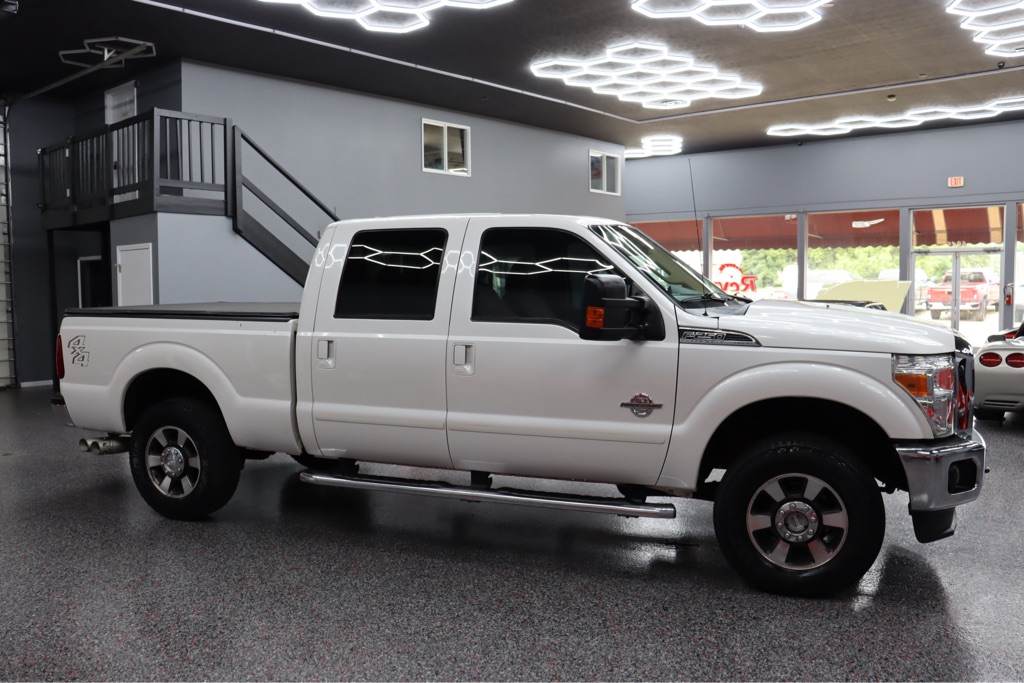Photo 6 of this FORD F250  LARIAT