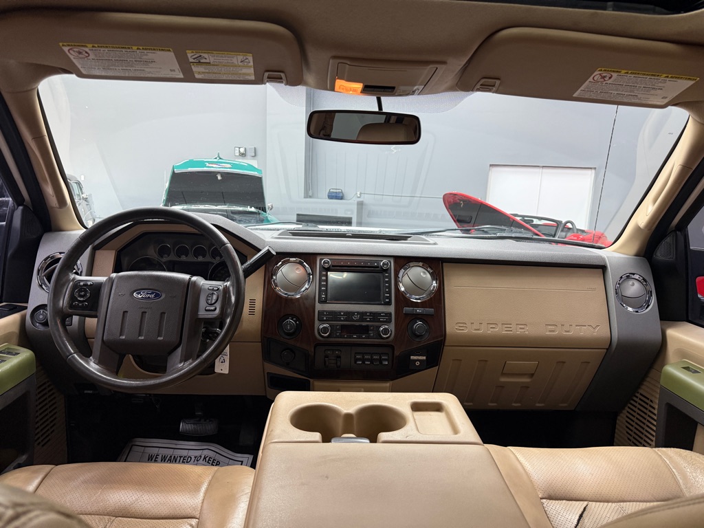 Photo 11 of this FORD F250  LARIAT