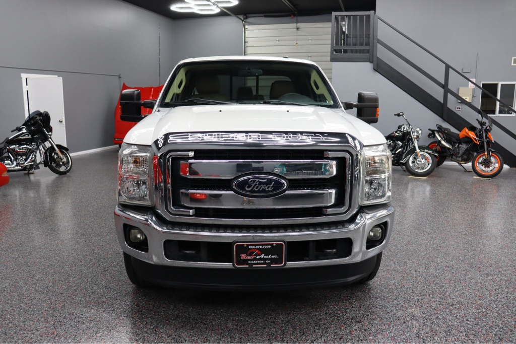 Photo 4 of this FORD F250  LARIAT