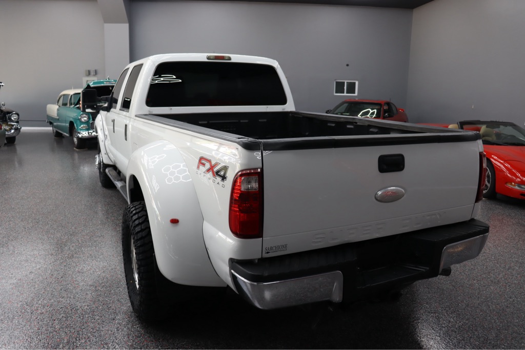 Photo 3 of this FORD F350